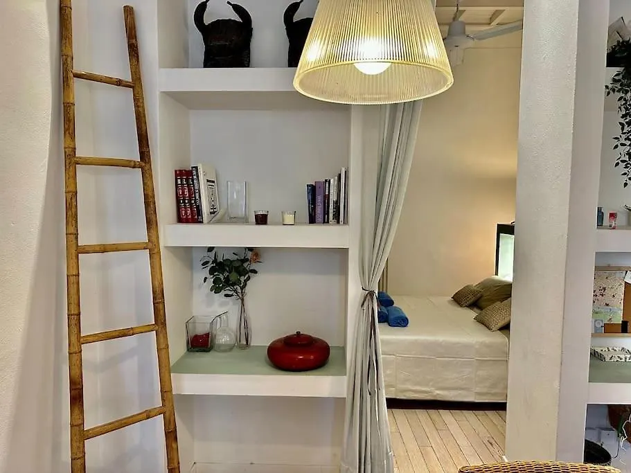 Near Ponte Vecchio: Central Luxury Flat-1